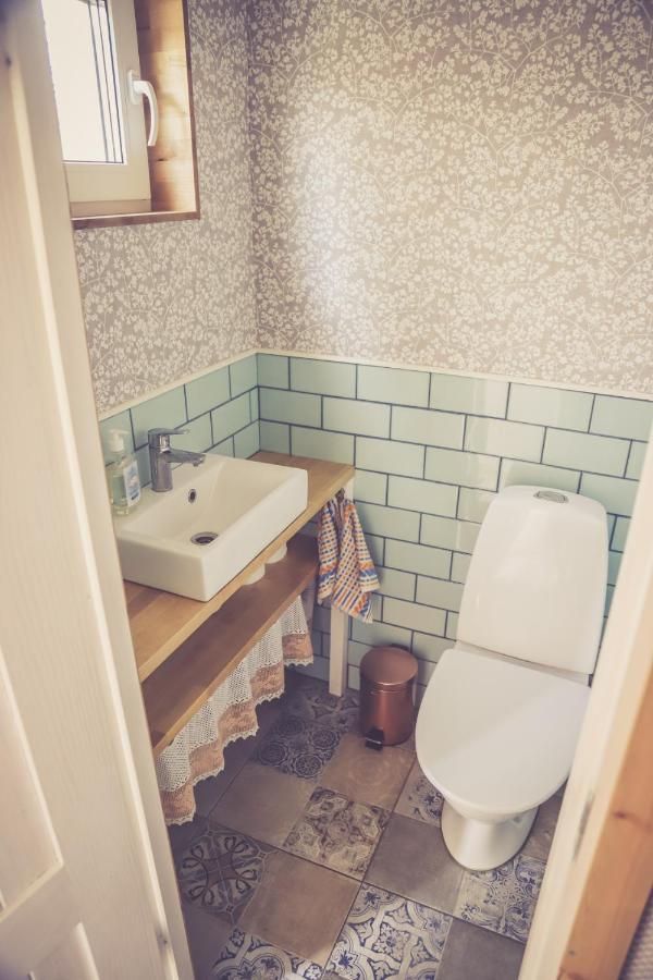 Apartamento Kaerdla Retrovisiit Helmi Exterior foto
